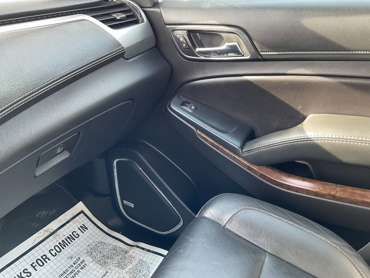 Used 2018 Chevrolet Suburban LT image 8