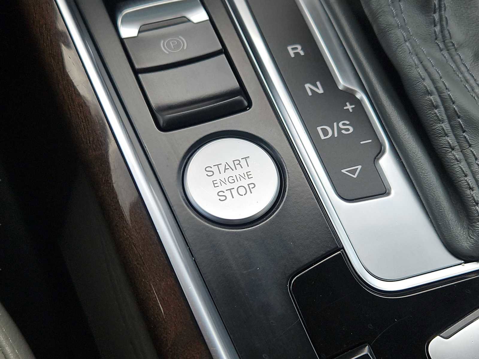 Used 2016 Audi Q5 2.0T Premium Plus w/ Technology Package AWD/4WD image 25