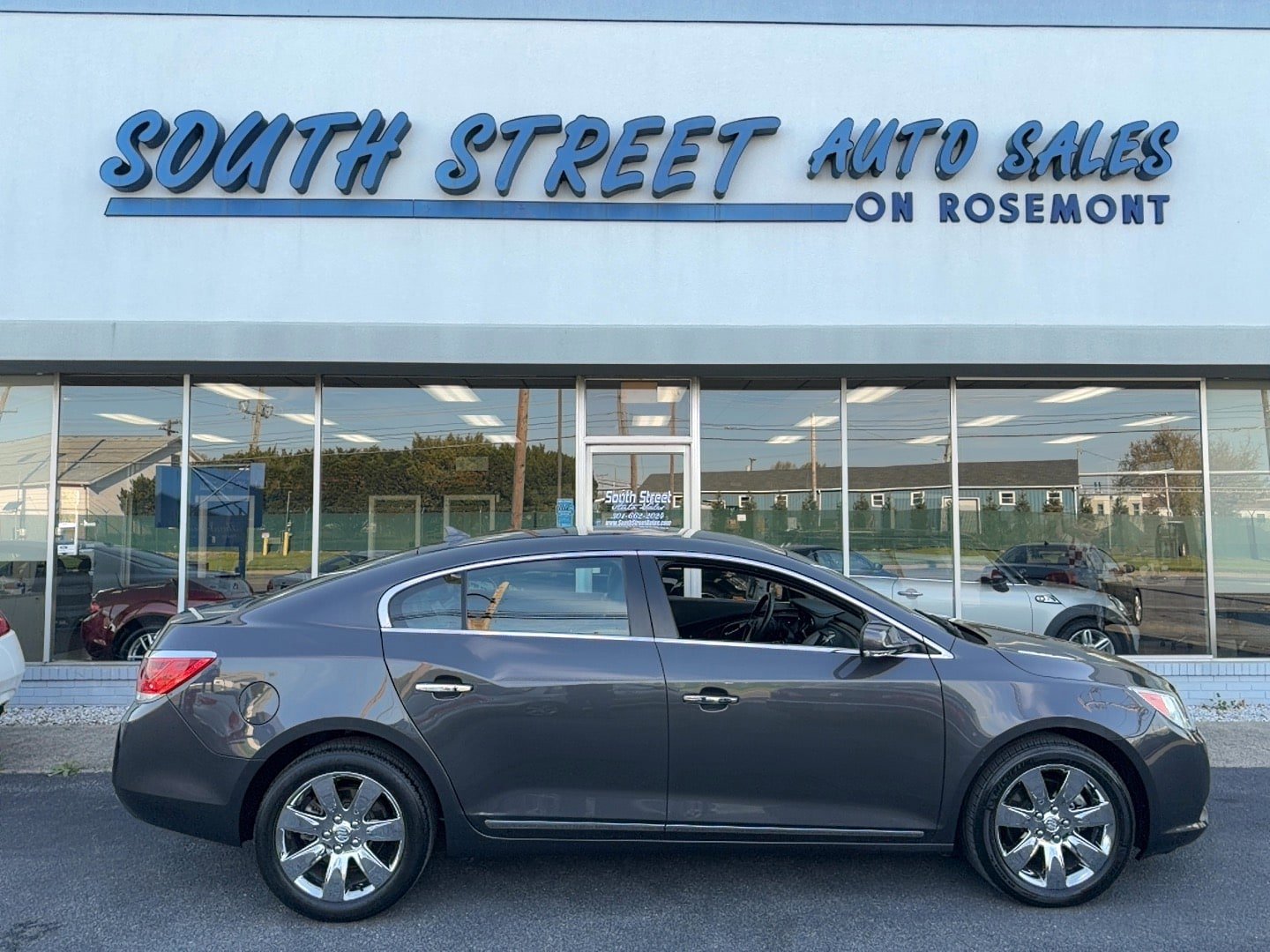 Used 2013 Buick LaCrosse Leather image 1