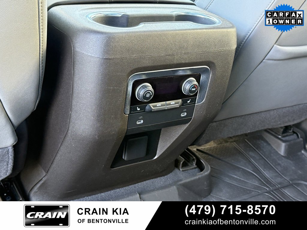 Used 2024 Chevrolet Tahoe Z71 w/ Luxury Package image 29