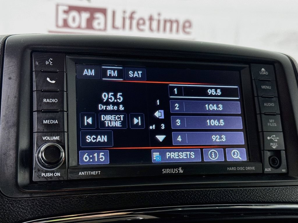 Used 2018 Dodge Grand Caravan SXT FWD image 7