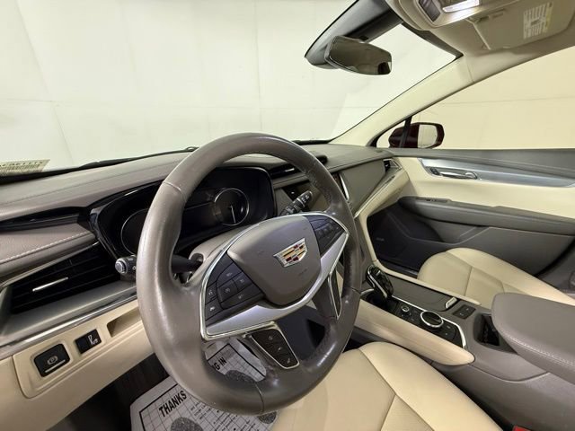 Used 2020 Cadillac XT5 Premium Luxury FWD image 6