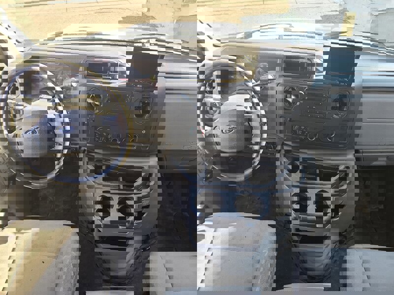 Used 2016 Ford E-450 and Econoline 450 Super Duty image 27