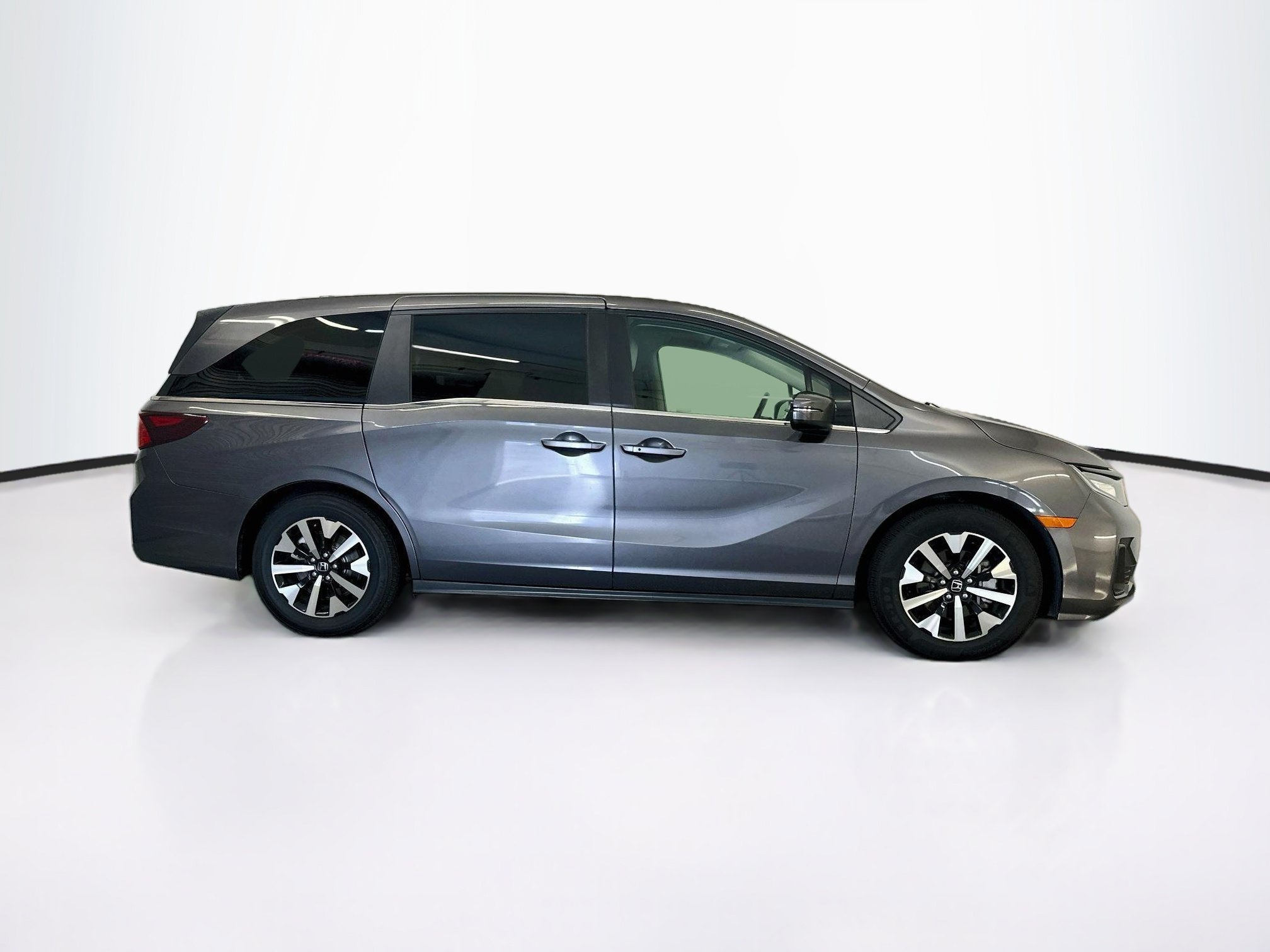 Used 2025 Honda Odyssey EX-L image 10