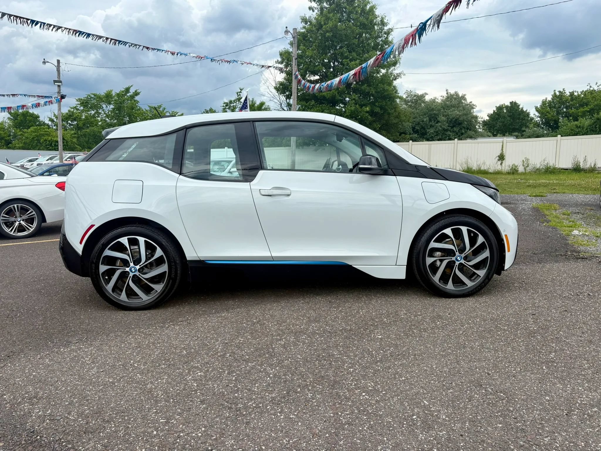 Used 2015 BMW i3 w/ Range Extender RWD image 6