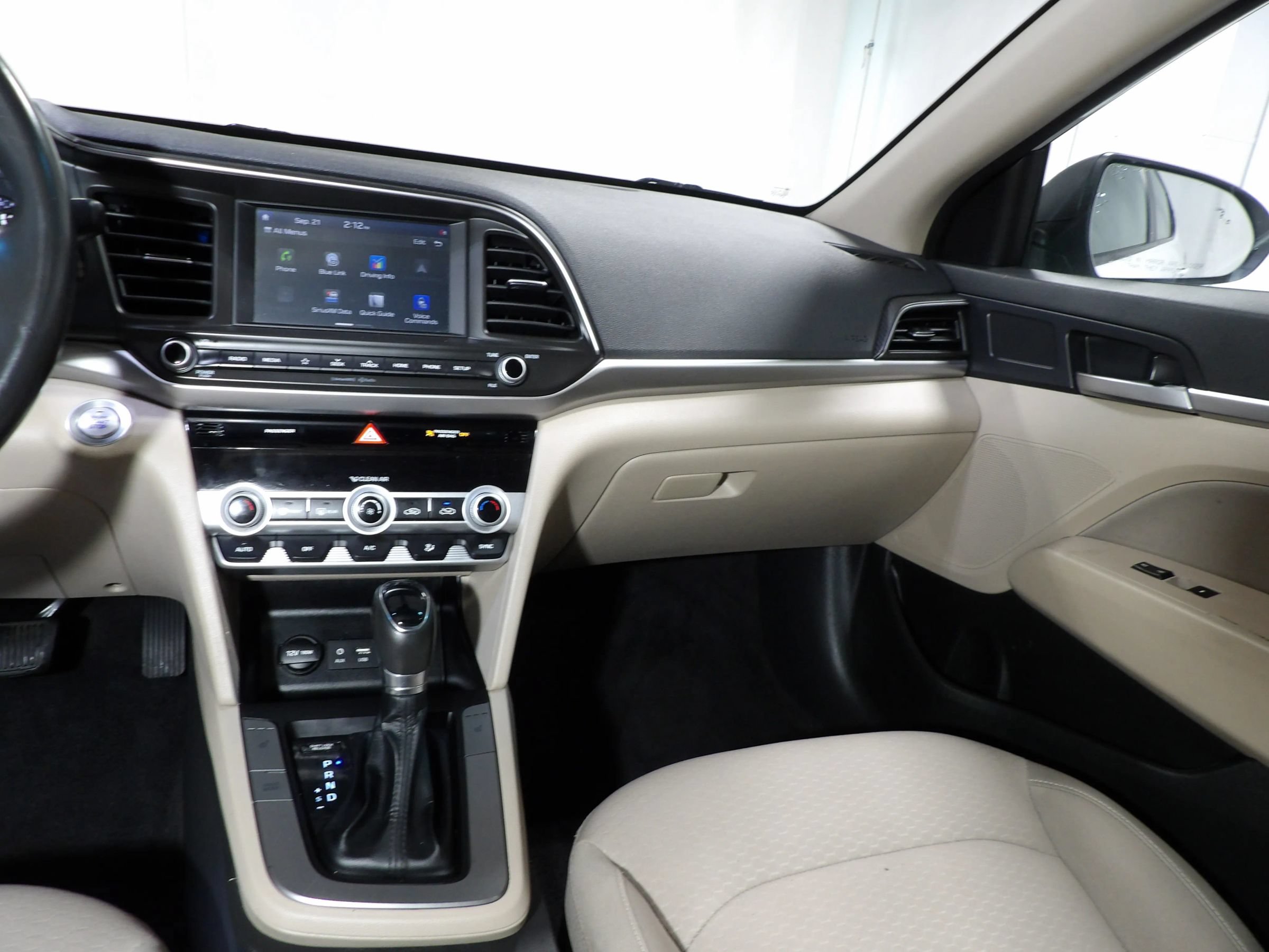 Used 2020 Hyundai Elantra Value Edition w/ Cargo Package (C1) FWD image 11