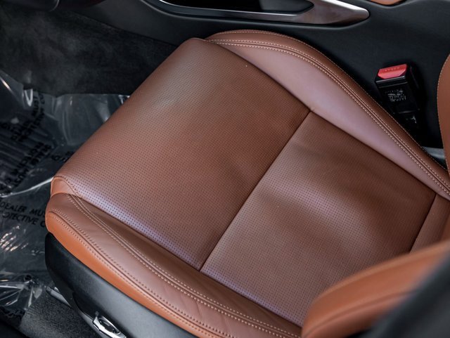 Used 2025 Jaguar F-PACE R-Dynamic S image 15