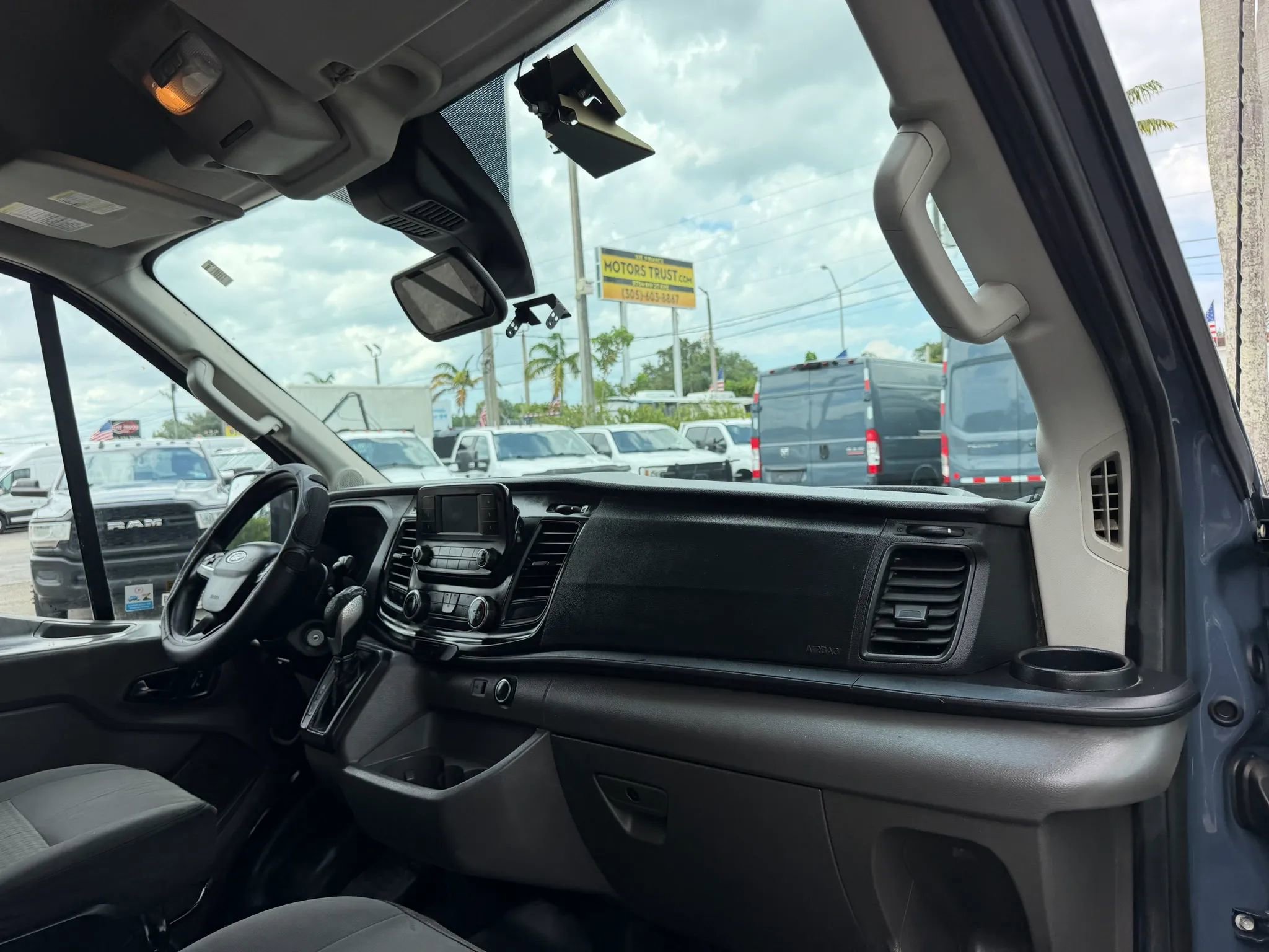 Used 2020 Ford Transit 250 148 High Roof Extended RWD image 18