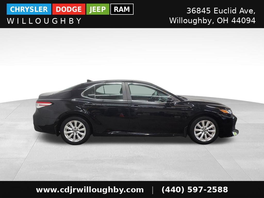 Used 2019 Toyota Camry LE FWD image 4