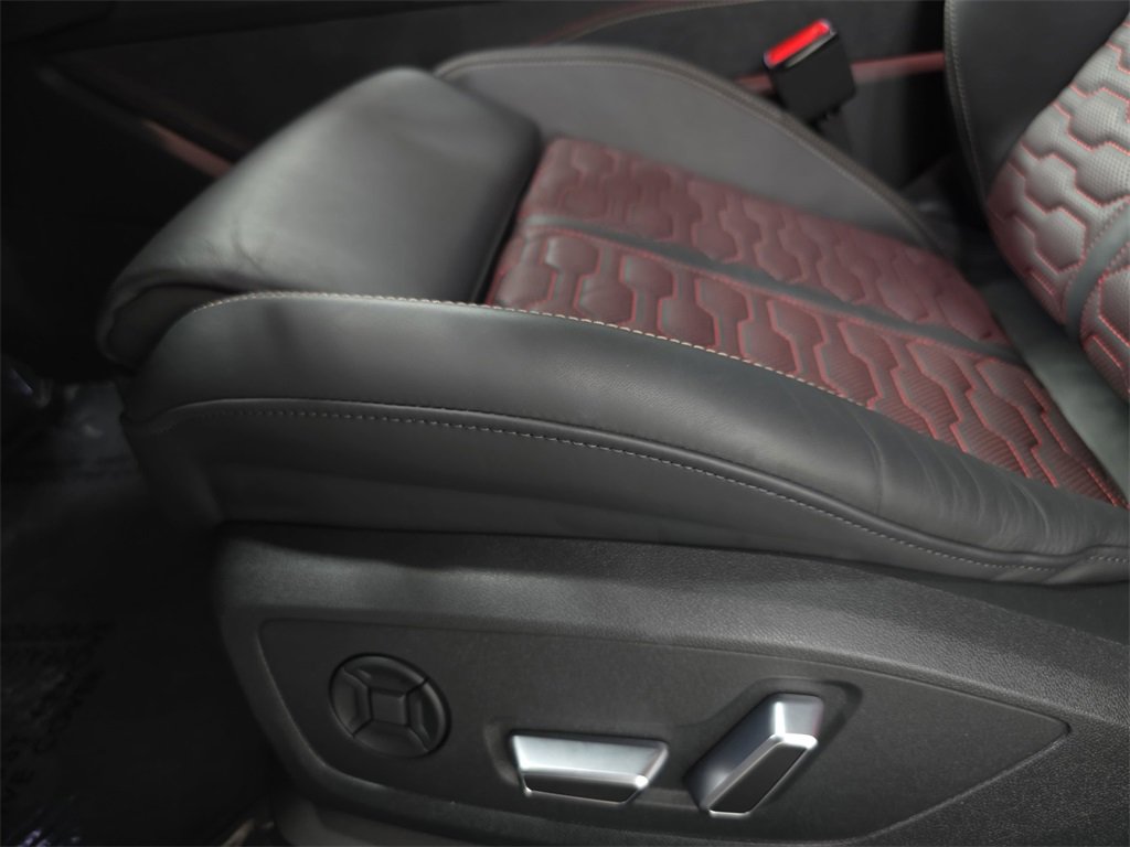Used 2025 Audi RS 6 performance image 23