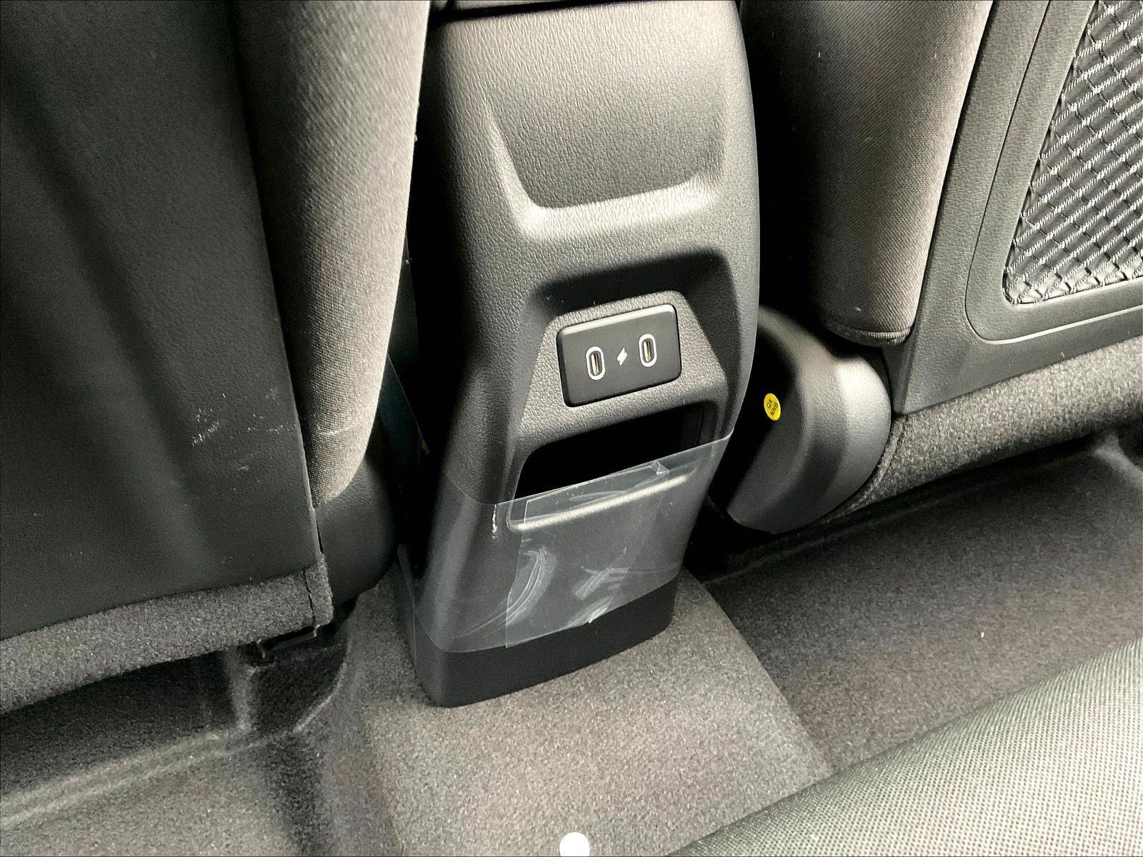 New 2026 Hyundai Venue SEL FWD image 25