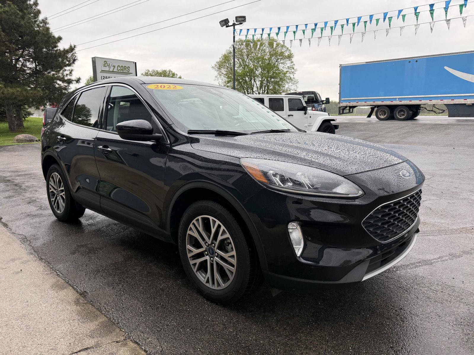 Used 2022 Ford Escape SEL AWD/4WD image 3