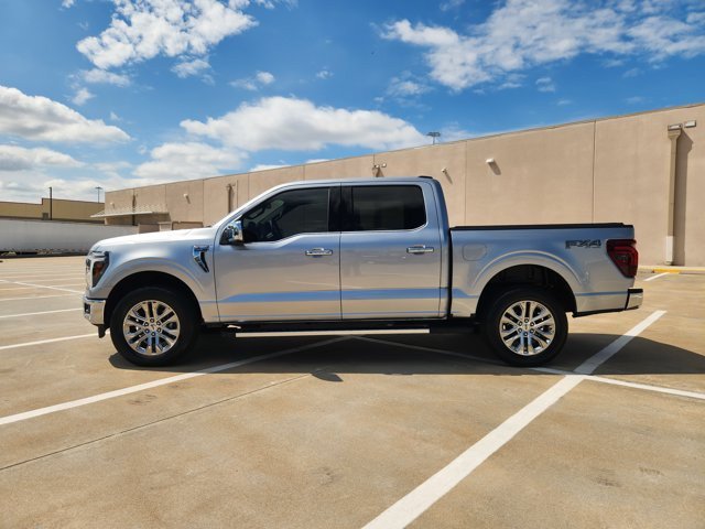 Used 2025 Ford F150 Lariat w/ Equipment Group 501A Mid AWD/4WD image 4