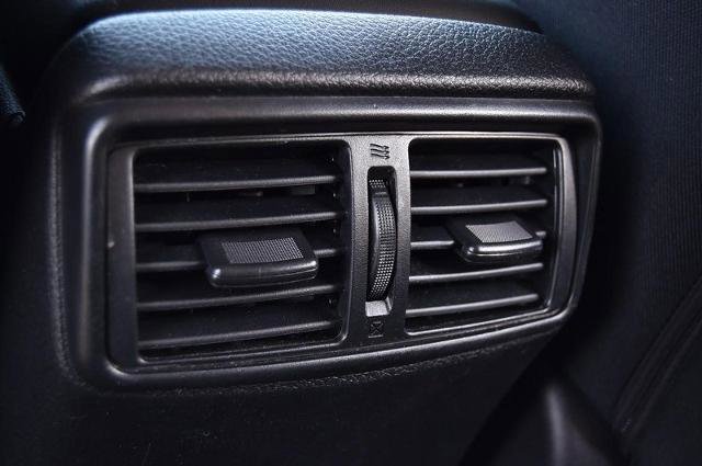 Used 2020 Nissan Rogue SV w/ Premium Package image 29