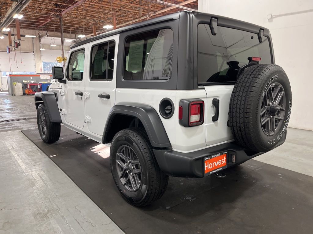 Used 2024 Jeep Wrangler Unlimited Sport AWD/4WD image 5