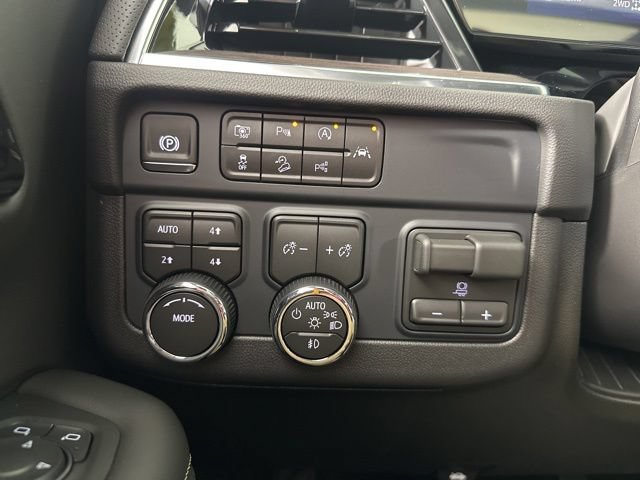 New 2026 Chevrolet Suburban Premier AWD/4WD image 9