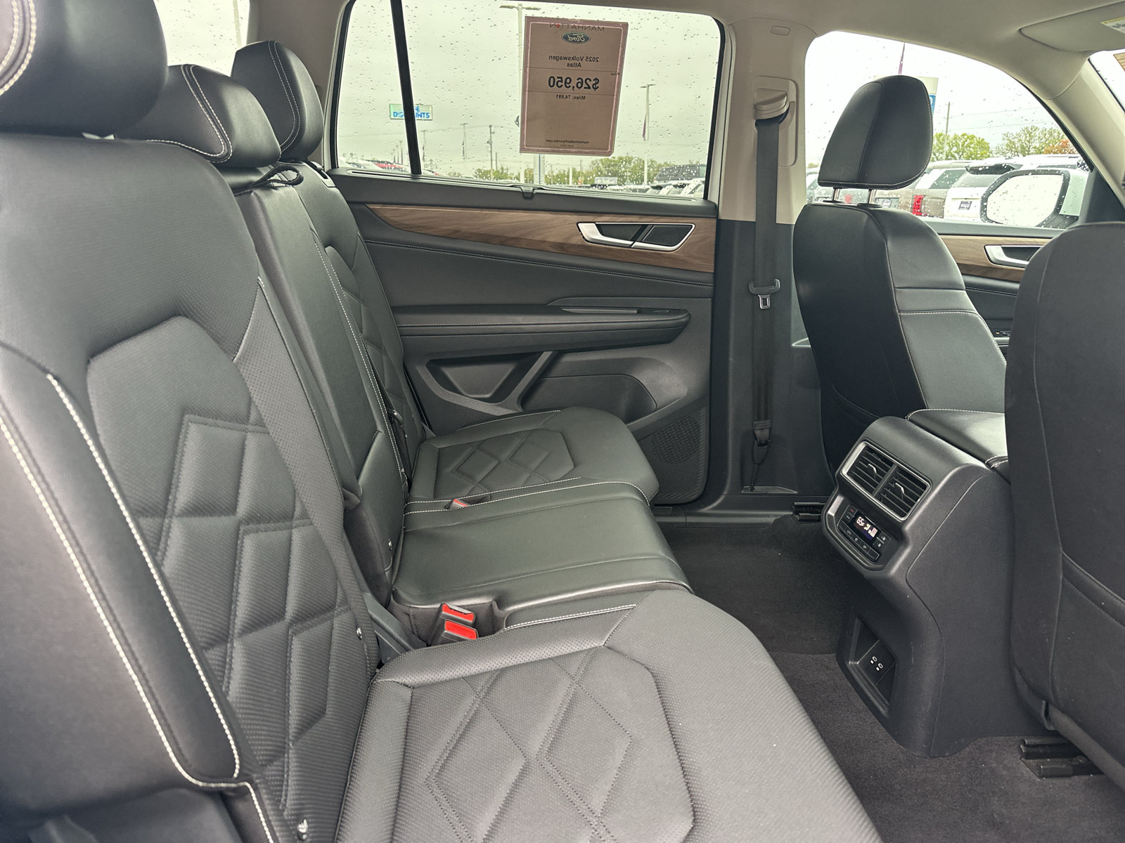 Used 2025 Volkswagen Atlas SE AWD/4WD image 6
