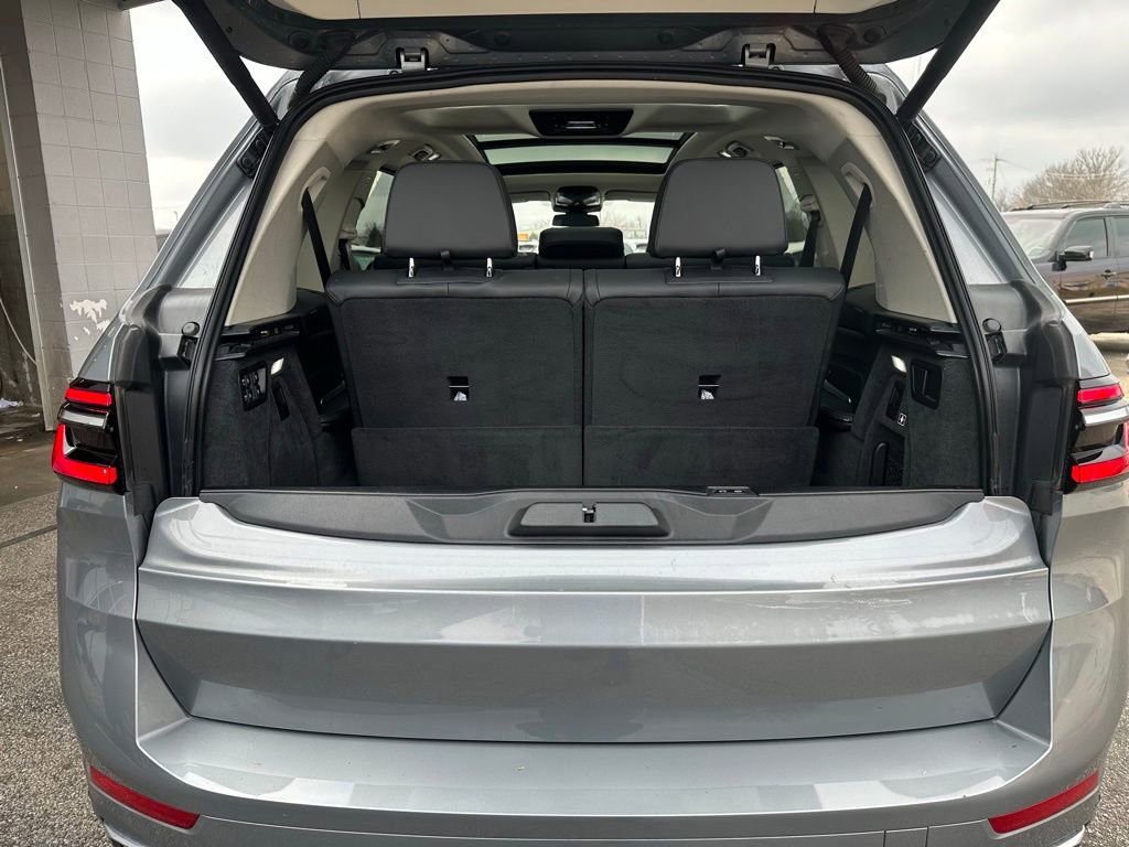 Used 2024 BMW X7 xDrive40i image 29