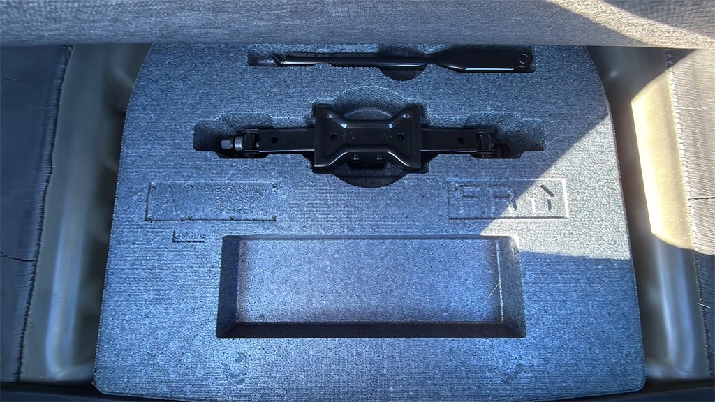 Used 2024 Nissan Altima 2.5 SV image 25