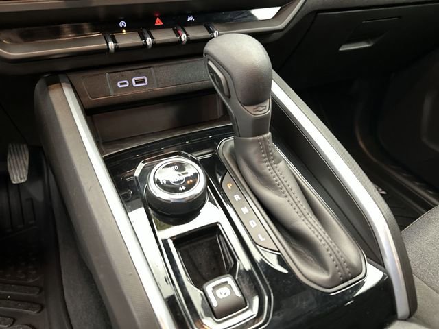 Used 2023 Chevrolet Colorado Trail Boss w/ Technology Package image 24