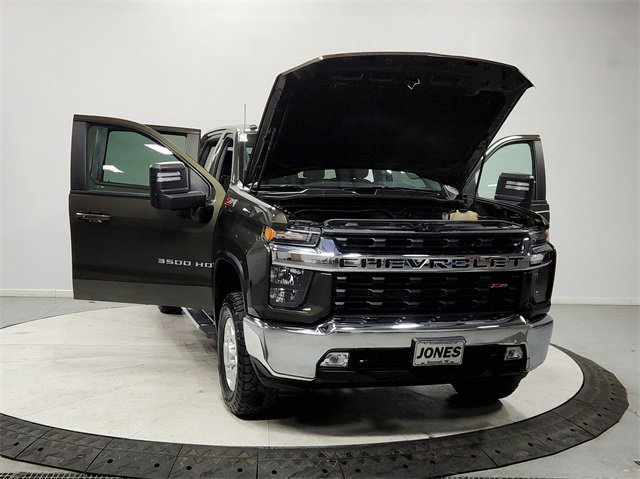 Used 2022 Chevrolet Silverado 3500 LT w/ Convenience Package image 10