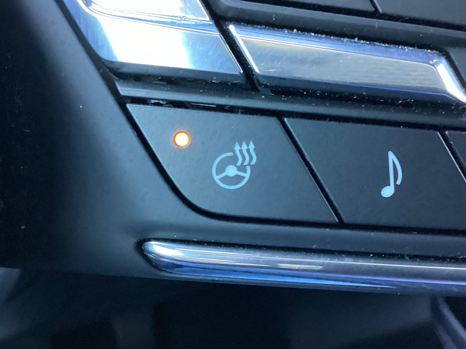 Used 2025 Buick Enclave Sport Touring FWD image 31