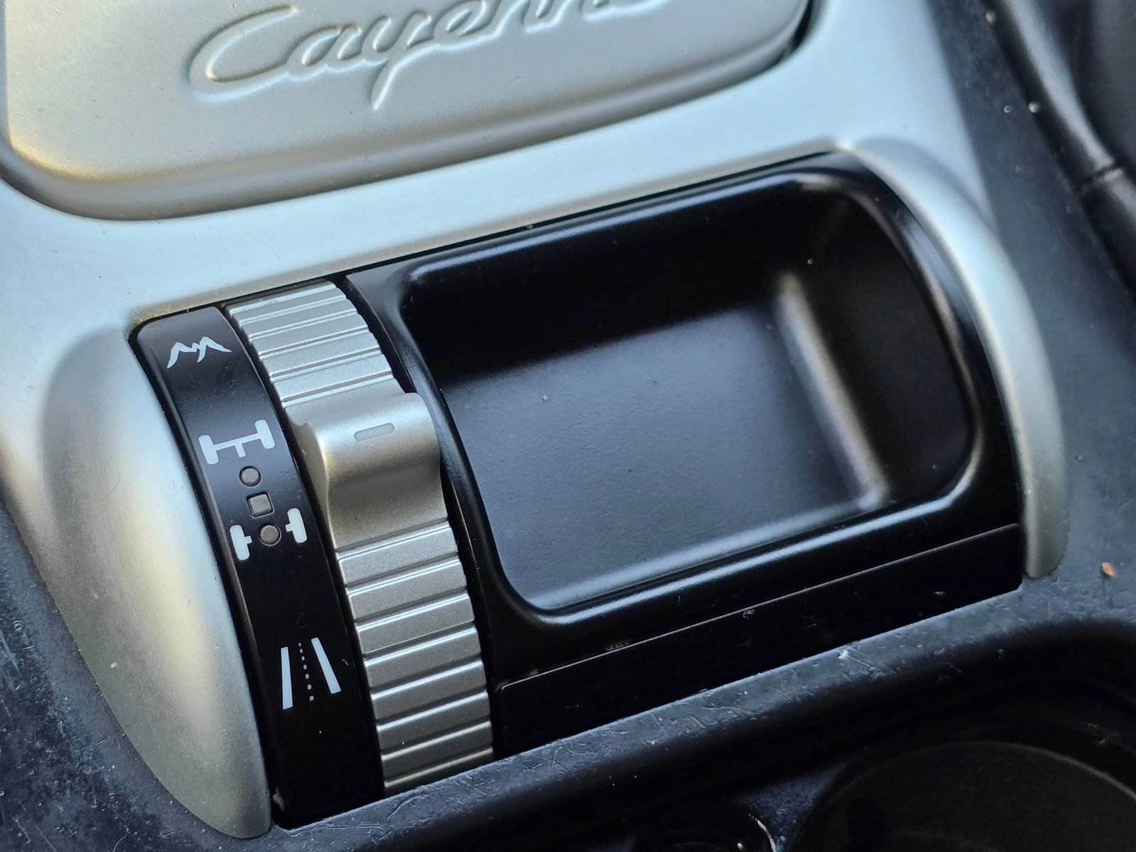Used 2004 Porsche Cayenne S AWD/4WD image 31