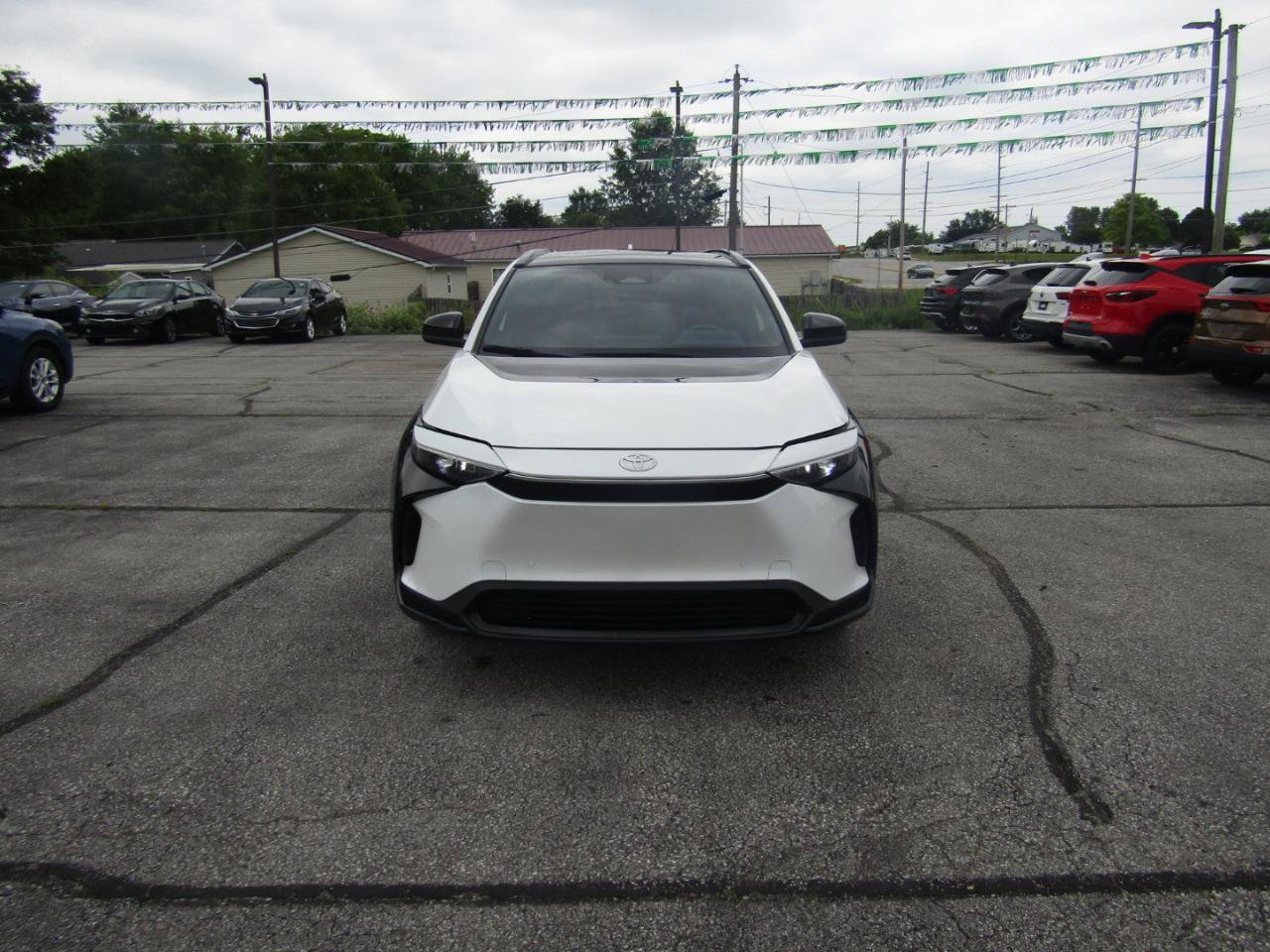 Used 2023 Toyota bZ4X FWD image 2