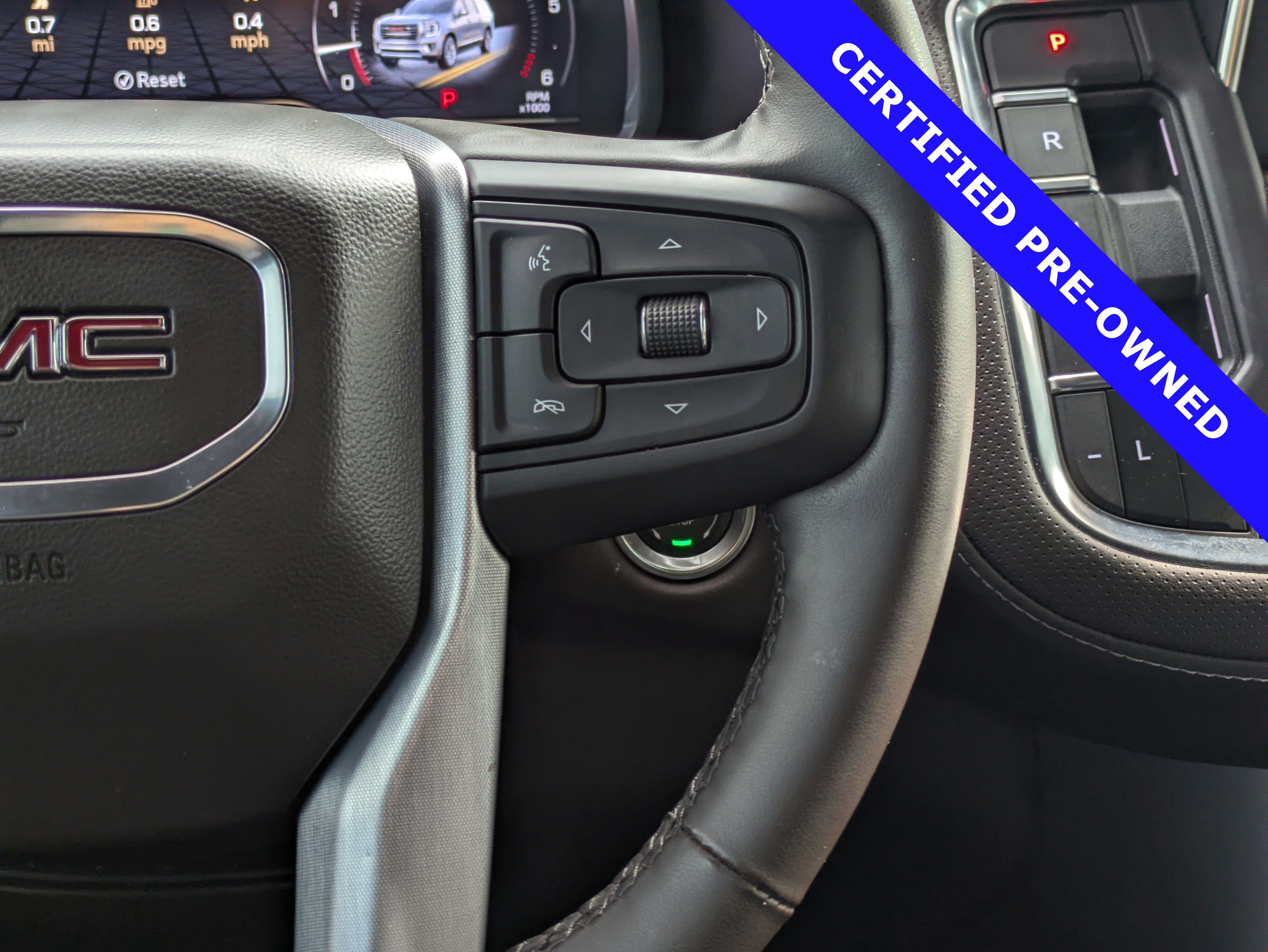 Used 2023 GMC Yukon SLT w/ SLT Luxury Package image 27