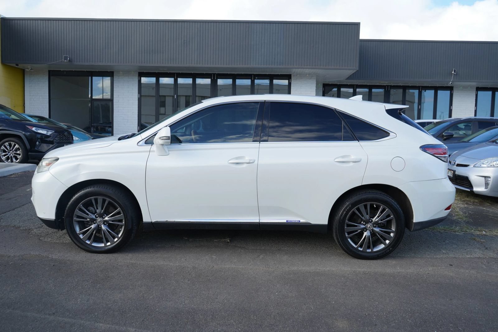 Used 2014 Lexus RX 450h FWD image 2