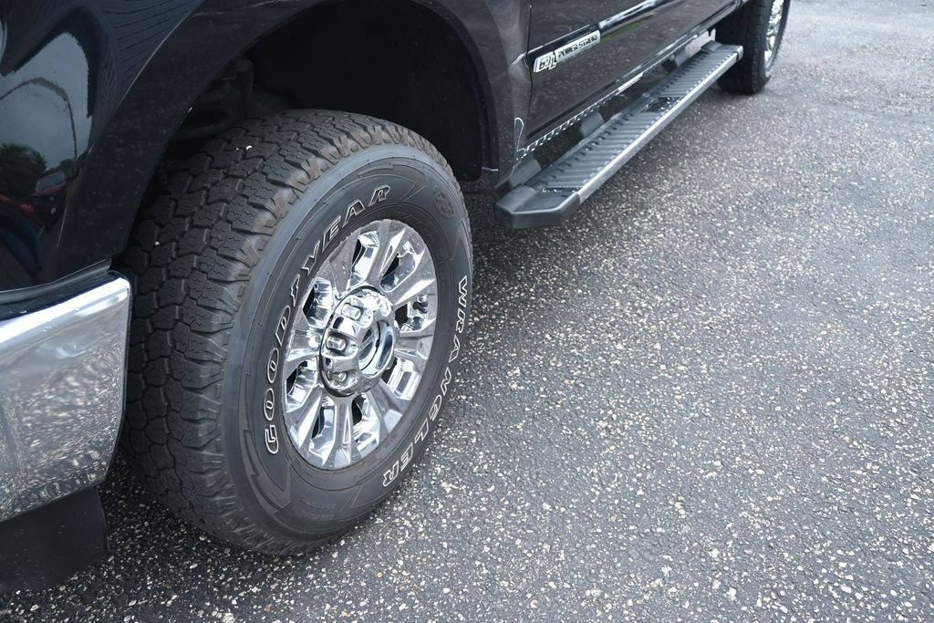 Used 2019 Ford F250 XLT w/ XLT Premium Package AWD/4WD image 13