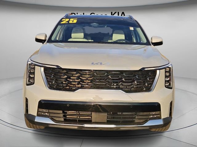 Used 2025 Kia Sorento EX w/ Panoramic Sunroof Package image 4