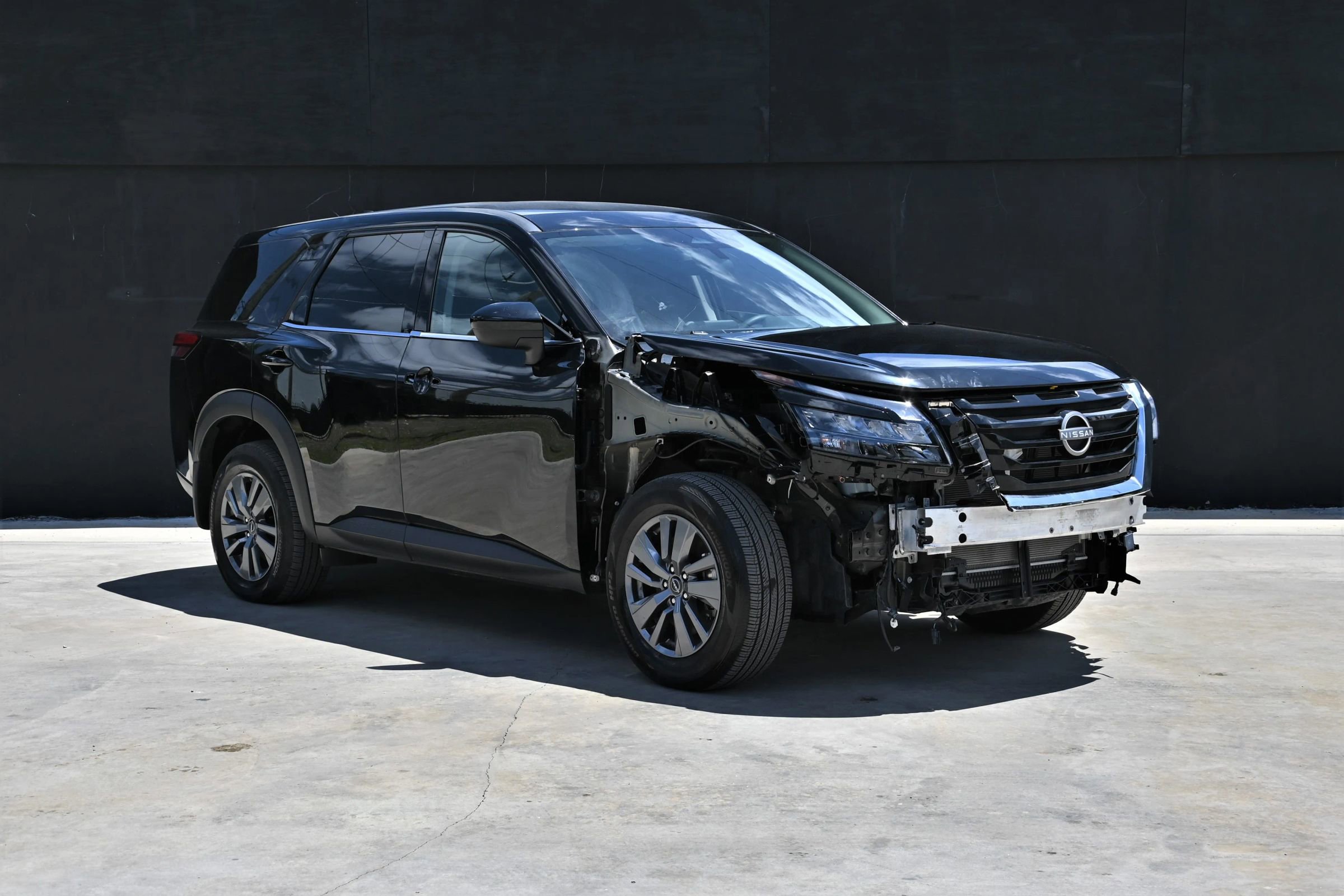 Used 2025 Nissan Pathfinder S image 2