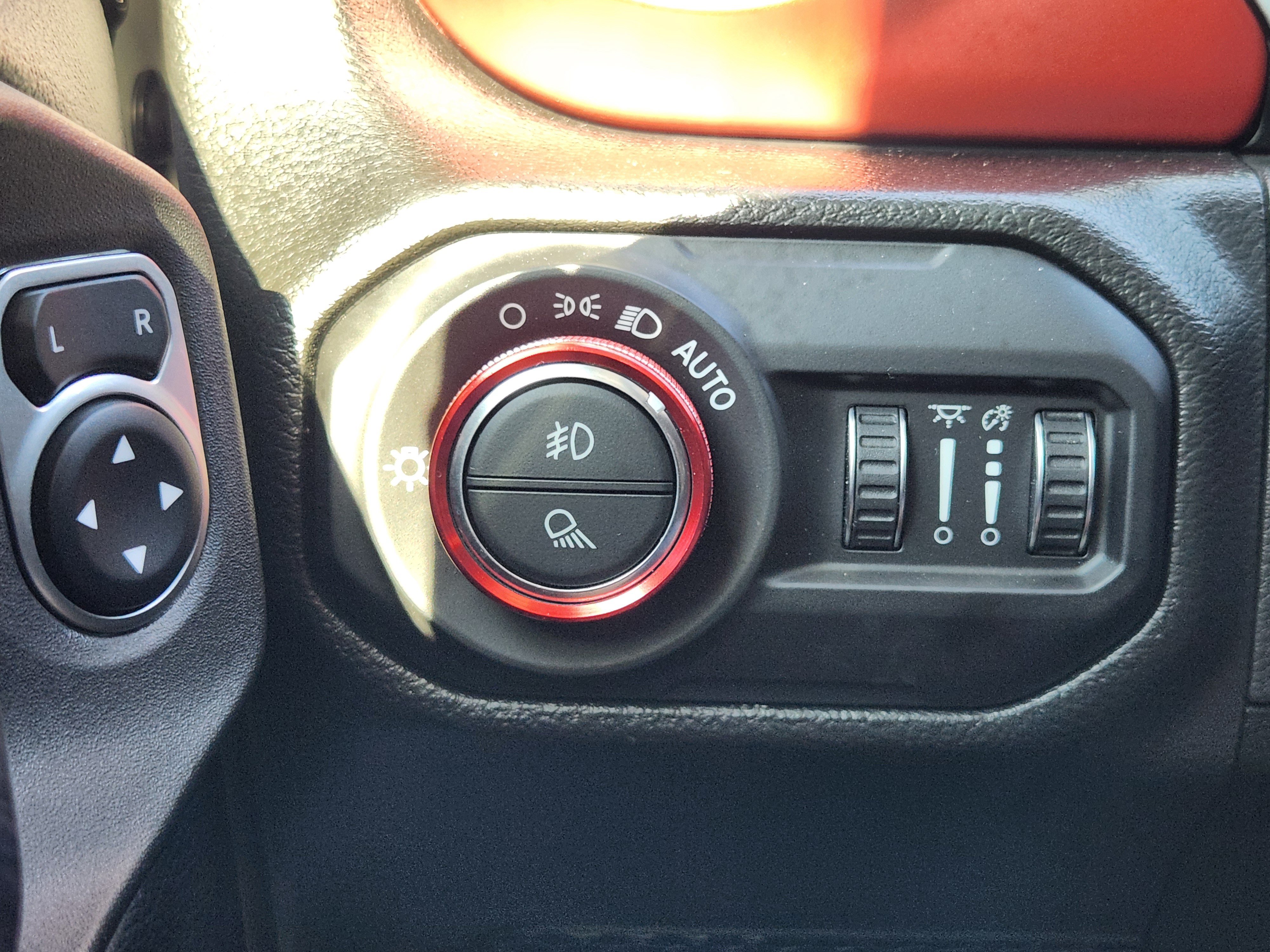 Used 2022 Jeep Gladiator Rubicon w/ LED Lighting Group AWD/4WD image 22