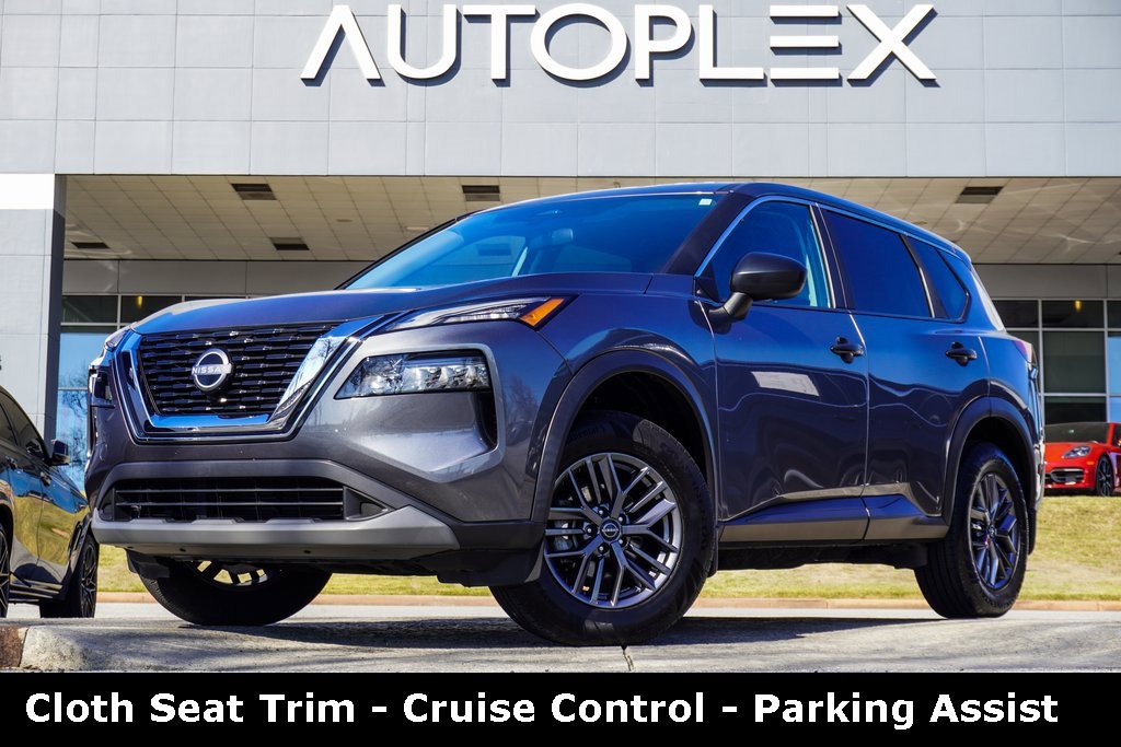 Used 2023 Nissan Rogue S image 1