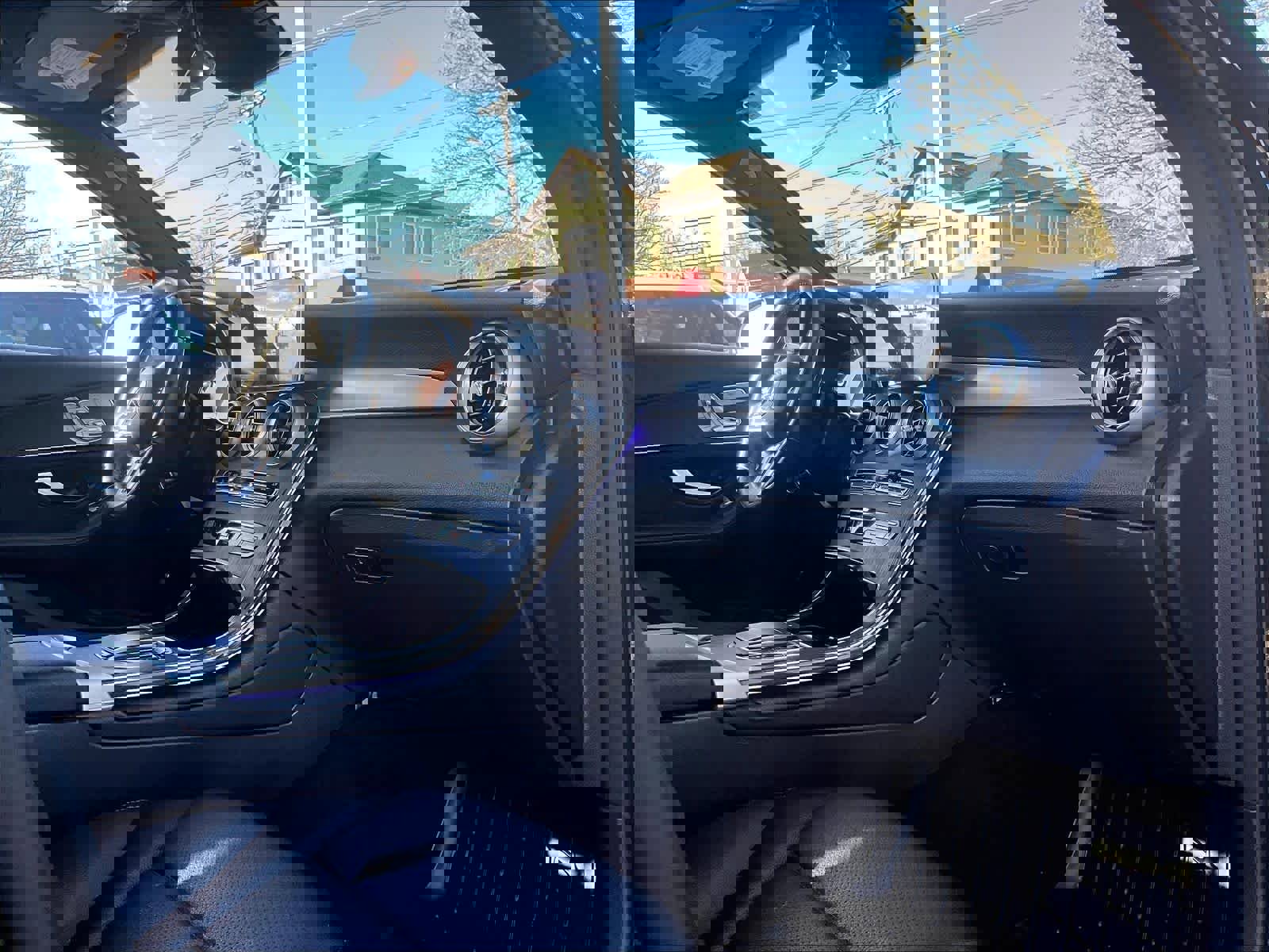 Used 2022 Mercedes-Benz GLC 300 4MATIC w/ Premium Package Lite image 14