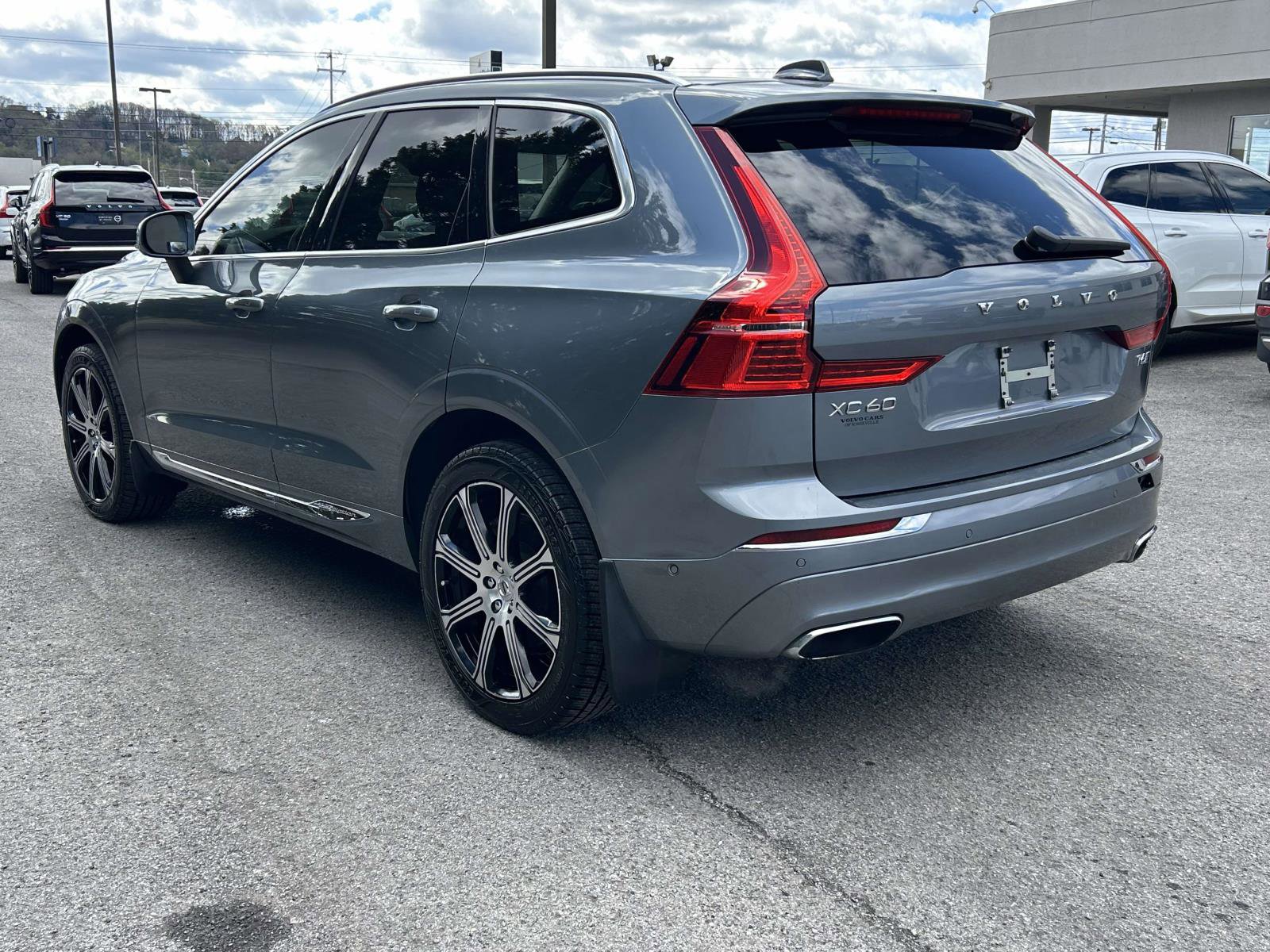 Used 2018 Volvo XC60 T6 Inscription w/ Convenience Package image 5
