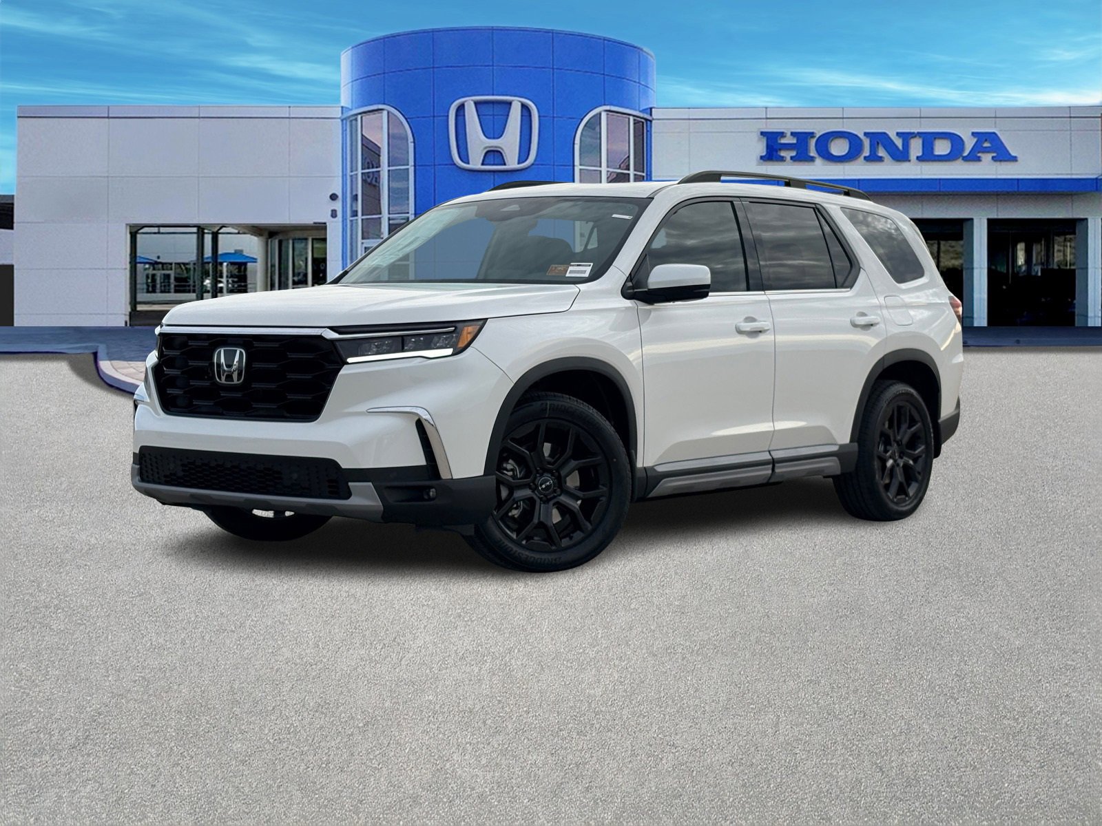 New 2025 Honda Pilot Touring image 2