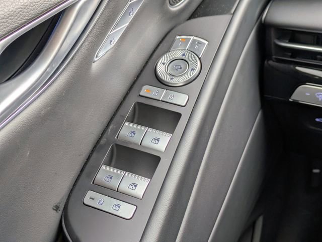 Used 2025 Genesis G80 2.5T image 25