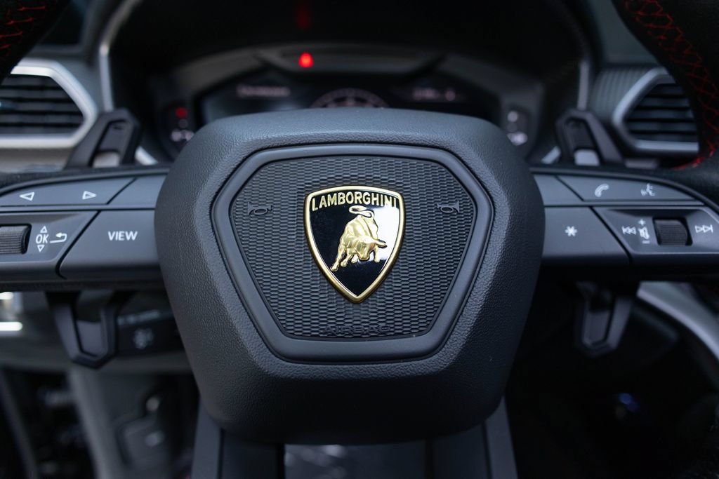 Used 2024 Lamborghini Urus Performante AWD/4WD image 34
