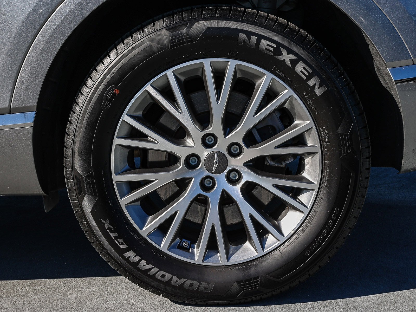 Used 2024 Genesis GV80 2.5T image 8