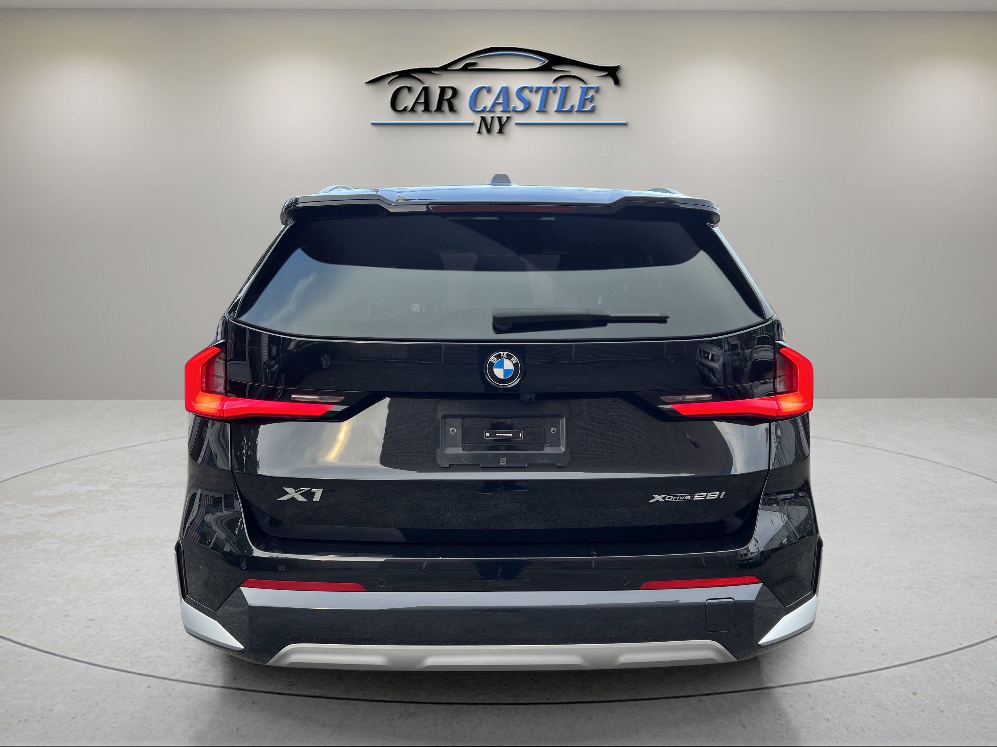 Used 2024 BMW X1 xDrive28i image 9