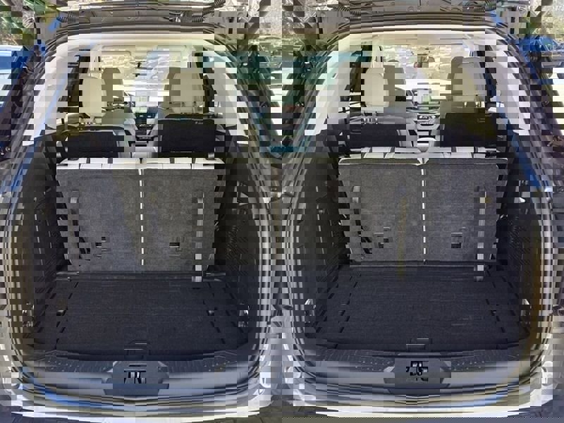 Used 2025 Ford Explorer Active w/ Active Comfort Package image 15