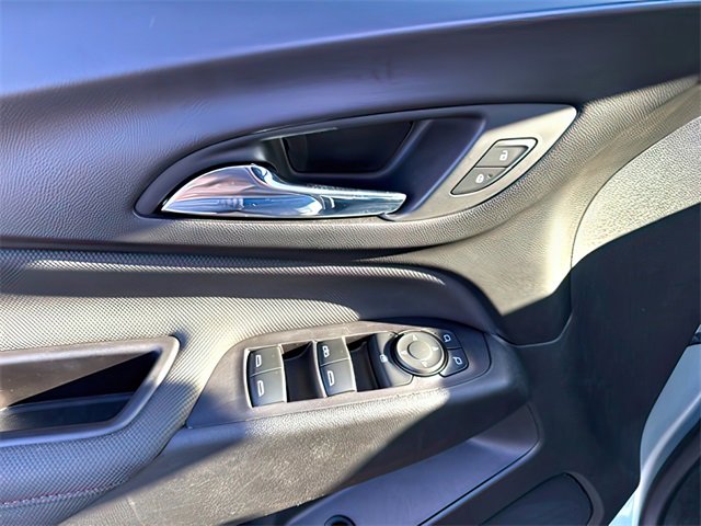 Used 2022 Chevrolet Equinox RS image 16