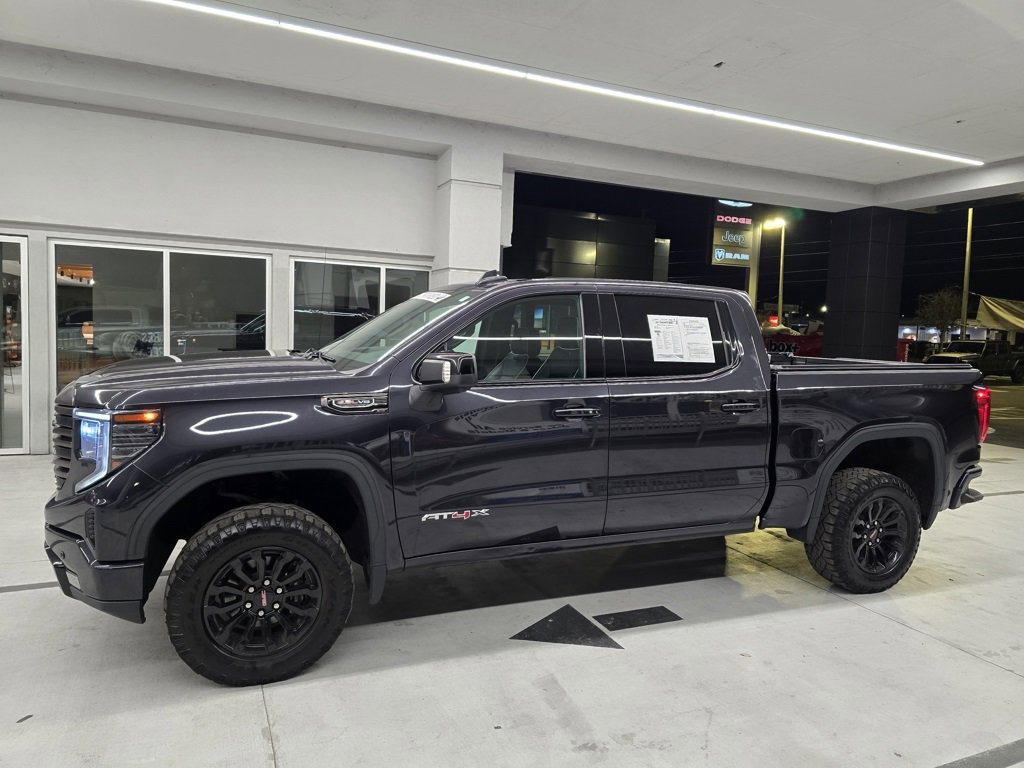 Used 2023 GMC Sierra 1500 AT4X image 3