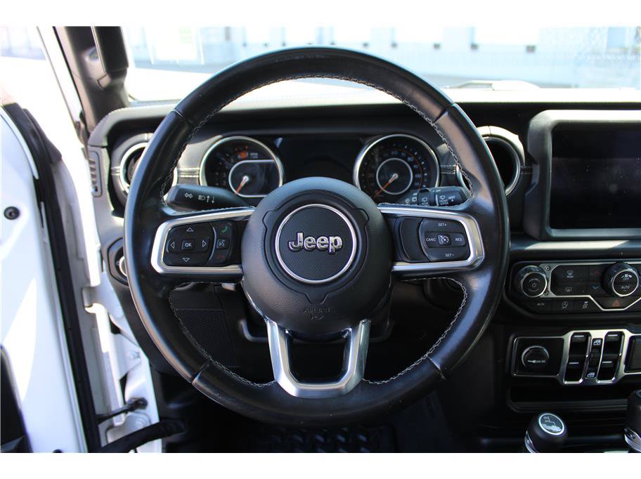Used 2020 Jeep Wrangler Unlimited Sahara AWD/4WD image 17