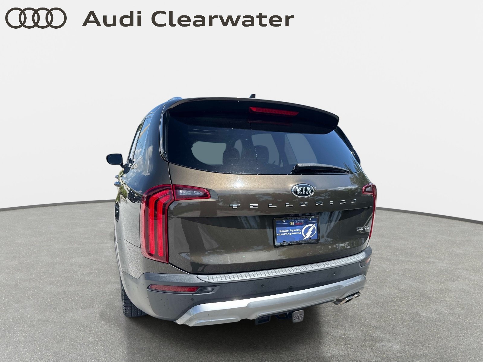 Used 2020 Kia Telluride SX w/ Towing Package FWD image 8