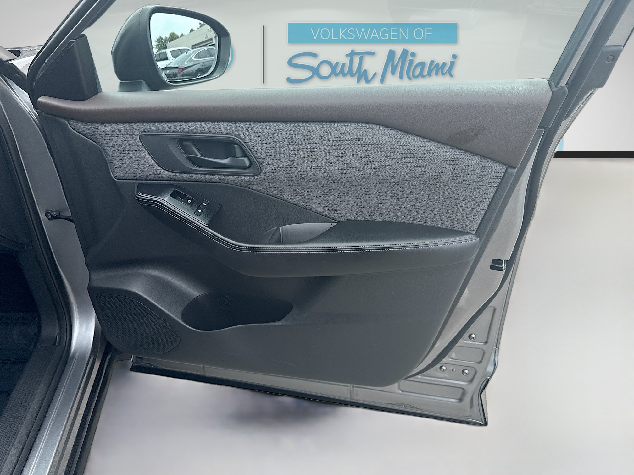 Used 2021 Nissan Rogue S FWD image 33