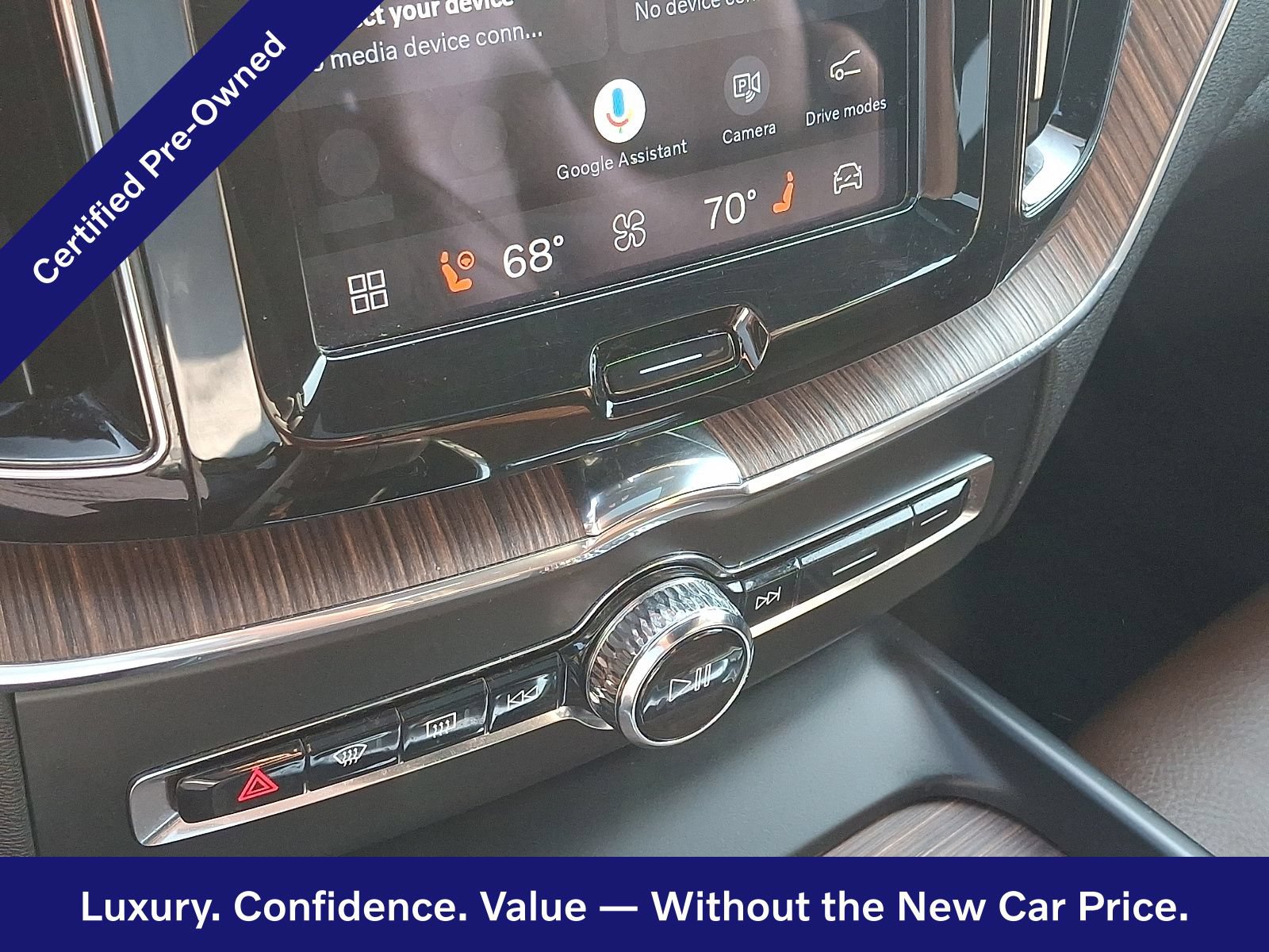 Certified 2022 Volvo XC60 B5 Momentum w/ Advanced Package AWD/4WD image 17