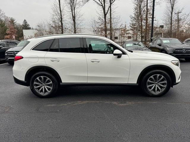 Used 2026 Mercedes-Benz GLC 300 4MATIC image 2